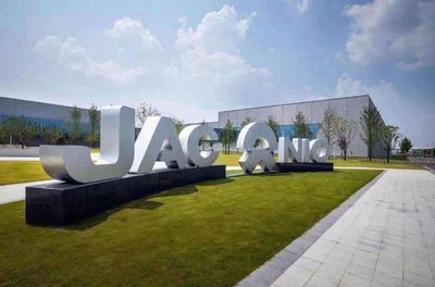 新舊勢(shì)力聯(lián)手，新造車勢(shì)力抱團(tuán)傳統(tǒng)車企大腿管用嗎？